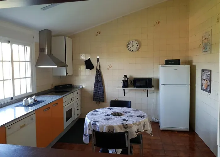 Casa En Entorno Rural Cerca De La Playa Holiday home Vigo